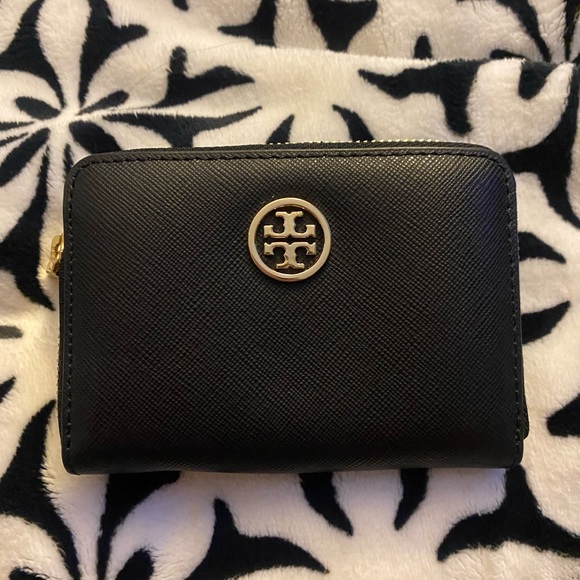 tory burch wallet small